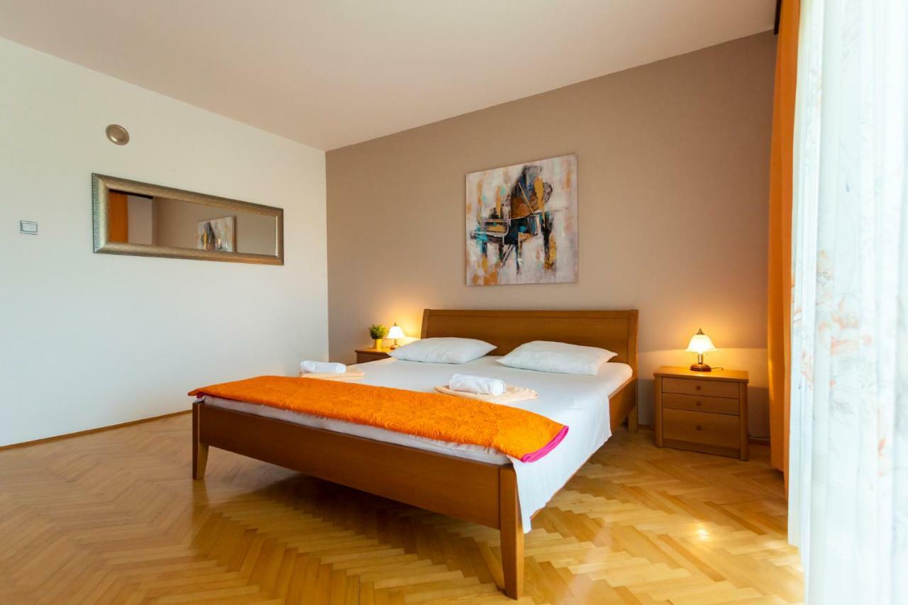 Apartment Meri Крк Экстерьер фото